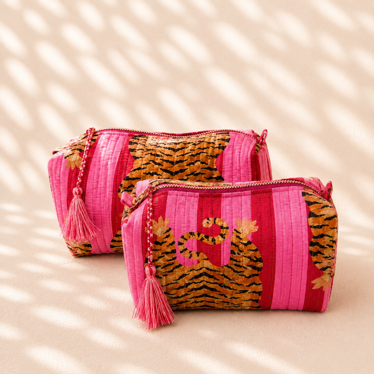 Roze Strepen Tijger | Toilettas Medium