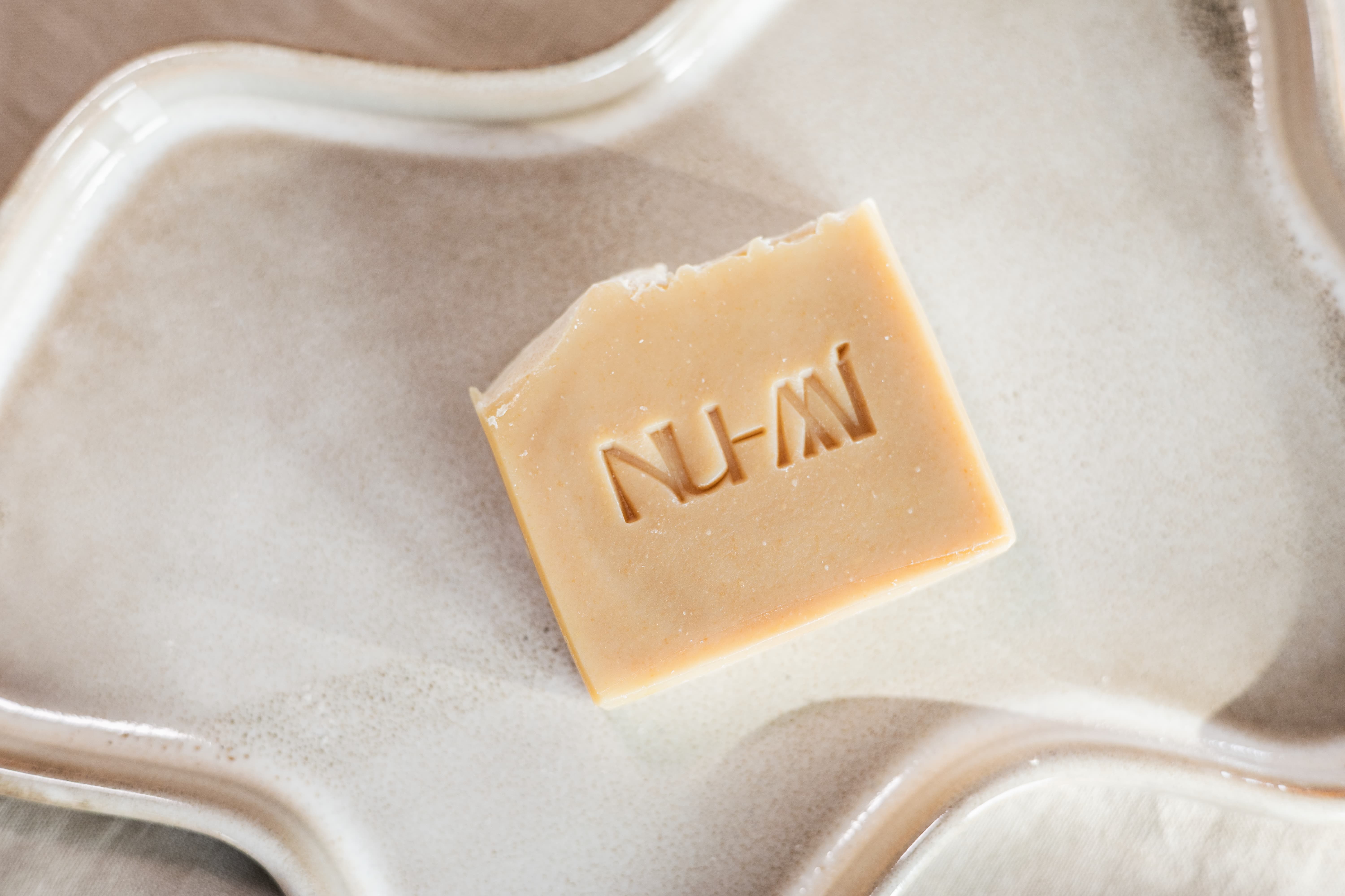 Nu&Mi reinigingsbar geitenmelk droge huid flatlay