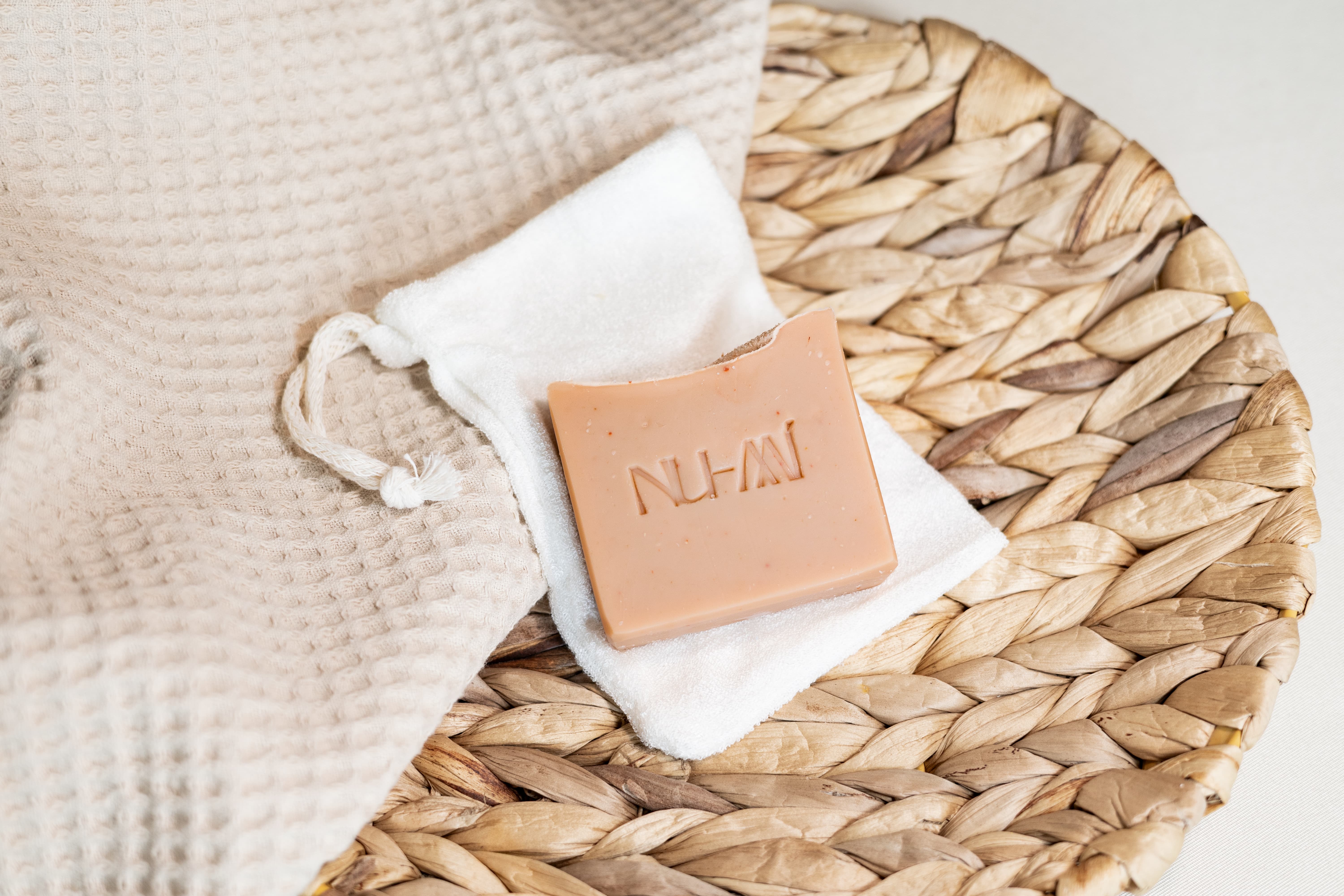 Nu&Mi reinigingsbar roze gevoelige huid bovenaanzicht